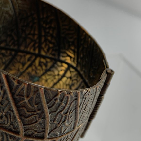 Metal Clamp Style Bracelet Bangle Overlapping Leaf Pattern 2" Wide Brown - Picture 4 of 8